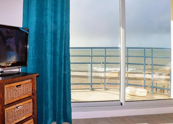 Gorgeous Apartment In Wimereux With Kitchen