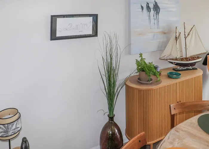 Gorgeous Apartment In Wimereux With Kitchen